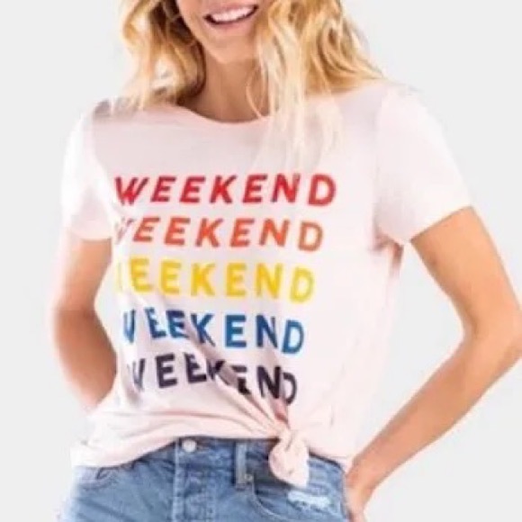Weekend Colorful Rainbow Tee💫 LIKE NEW!!!! 💫 Perfect for weekend getaway - Picture 6 of 7